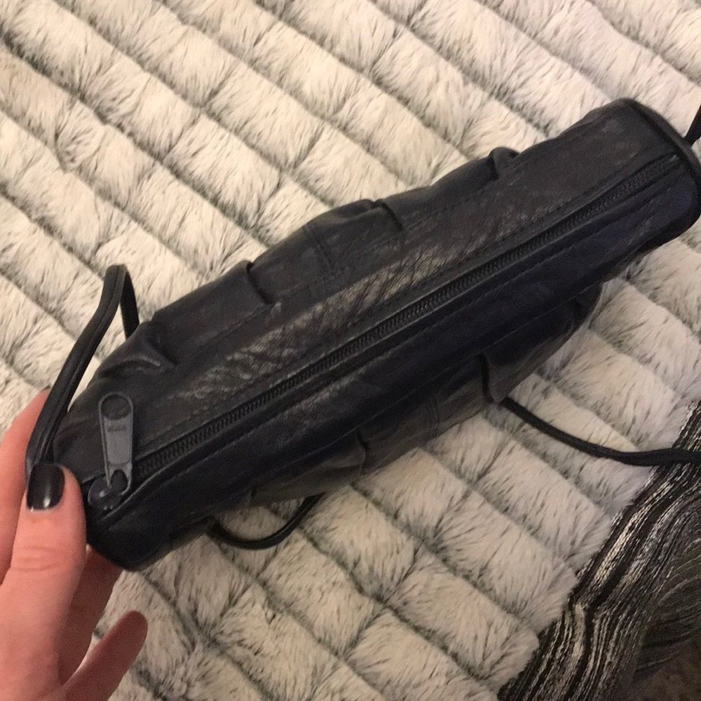 Vintage leather Marshall Fields purse - Picture 6 of 10